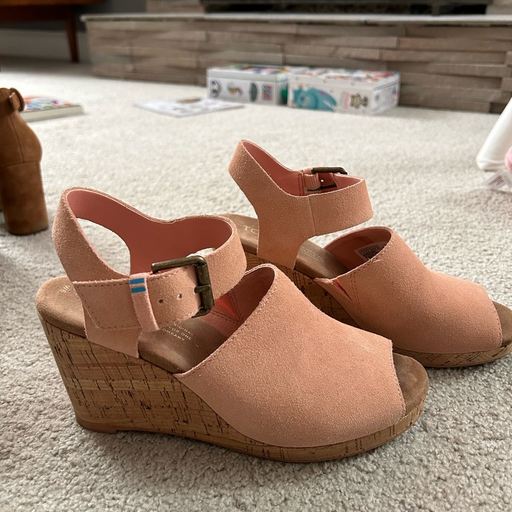 Toms Women’s Tropez Sandal Size 6